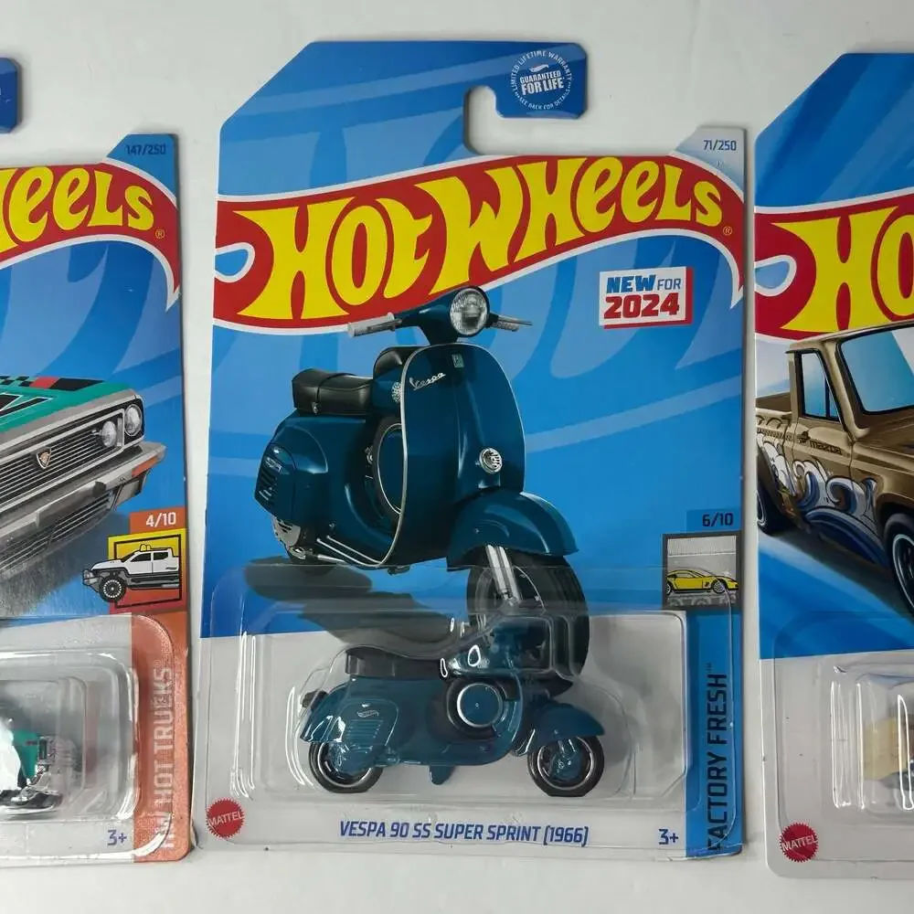 Lot of 11 Hot Wheels Die-Cast Toy Cars Assorted Collection
